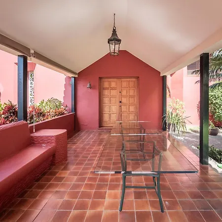 Luxury Country & Rural Palmas Apartment *